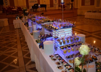 ZDJĘCIE STÓŁ FINGER FOOD OPERA